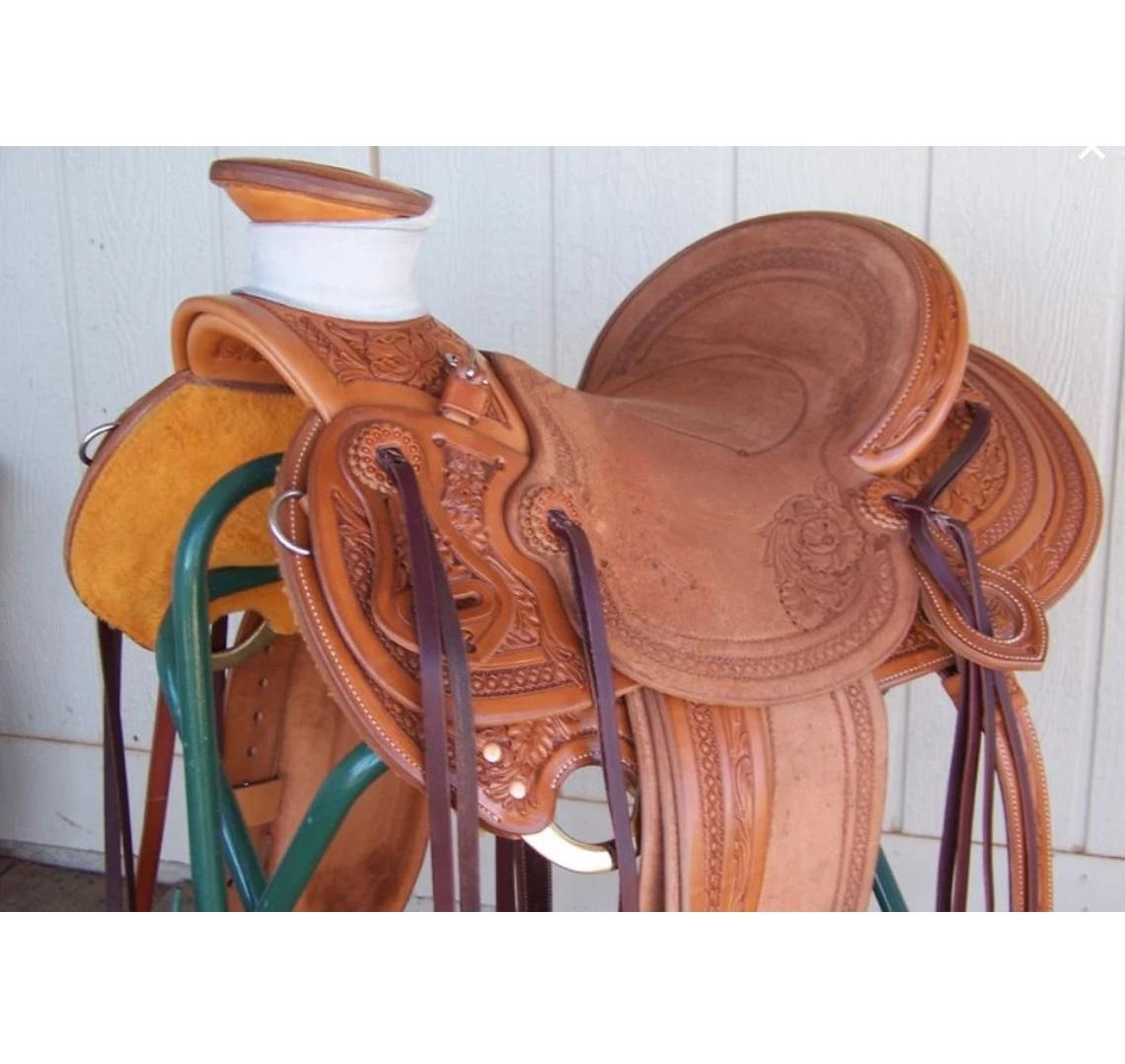 สีน้ำตาล