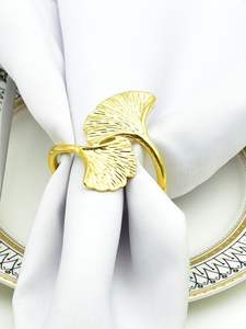Ensemble d'anneaux de serviette en laiton de qualité supérieure, design floral en métal, décoration de table pour la salle à manger, mariage, fête, hôtel, restaurant, usage domestique - Product Image 3