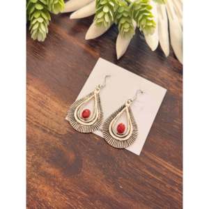Edith Kee ต่างหูแบบห้อยทำจากวัสดุหอยนางรมและเงินสเตอร์ลิงรูปหยดน้ำ - Product Image 3