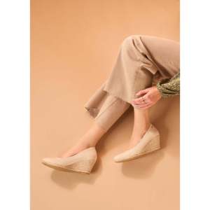 Sandali da donna con zeppa Espadrille in tela ricamata con rosa - Product Image 4