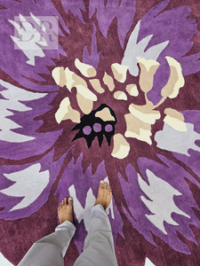 Tapis personnalisé en laine de Nouvelle-Zélande 100% motif de fleurs violettes touffeté à la main de haute qualité pour le sol de la maison pour la cuisine moderne - Product Image 3