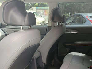 SUV Eléctrico Premium Usado, 580 km de Autonomía, Iluminación LED, Asistencia Inteligente al Conductor, Interior y Exterior Impecables, Suministrado desde Japón - Product Image 6