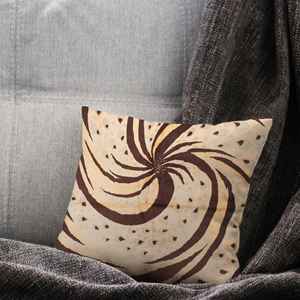 Coussin à imprimé ethnique vibrant - Design Kilim rustique pour une décoration intérieure confortable, housse + insert - Product Image 2