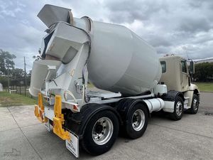 Neuer 2018 Freightliner <span class=keywords><strong>Columbia</strong></span> Cl112 Beton Zement <span class=keywords><strong>Mixer</strong></span>-Lkw zu verkaufen