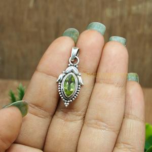 จี้เงินแท้ 925 ประดับพลอยเพอริดอทสีเขียวธรรมชาติ ดีไซน์ใบไม้สไตล์วินเทจ ทำด้วยมือ - Product Image 3
