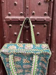 Sacs fourre-tout portables à fermeture éclair en coton matelassé imprimé à la main avec logo personnalisé, sacs de shopping écologiques de haute qualité, printemps - Product Image 2