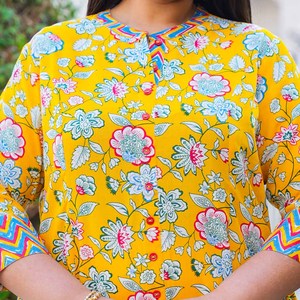 Rayón Kurti acampanado con estampado floral para mujer, vestido amarillo cómodo con agujero de botón para salidas informales y Bodas de talla grande - Product Image 6