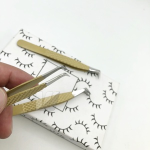 Pinzas de pestañas doradas de calidad superior, agarre de diamante fuerte, logotipo personalizado, extensión de pestañas de acero inoxidable sostenible japonesa - Product Image 6