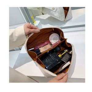 Organisateur de maquillage de mode de sac cosmétique en cuir de haute qualité, trousse de toilette de voyage, étui de beauté compact pour dames - Product Image 4