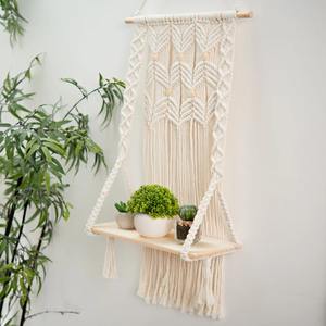 Estante colgante de pared de macramé de primera calidad, decoración Bohemia para el hogar con atractivos estantes de macramé, patrón de naturaleza muerta - Product Image 1