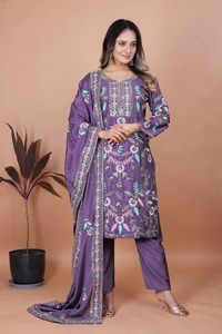 Tissu ethnique chinon élégant Kurti Pent Set pour femmes Look riche sans effort Style lourd Dupatta indien pakistanais vêtements pour femmes filles - Product Image 3
