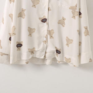 Ensemble de vêtements de détente confortables à manches courtes pour femmes pour l'automne - Comprend un short et une chemise - Product Image 4