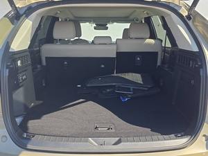 Usado cuidadosamente 2025 Mazda PHEV Premium 4dr SUV AWD (2.5L 4cyl gas/eléctrico plug-in híbrido 8A) - Product Image 4