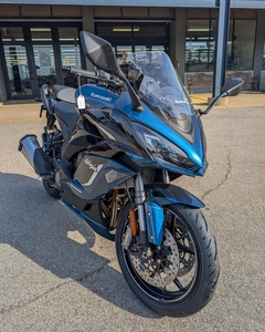 Motocicleta Deportiva de Turismo Premium 2026 de 1100cc - Product Image 6