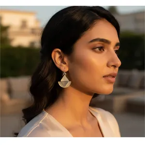 Pendientes de Plata con Diseño Geométrico para Mujer, Joyería Elegante - Product Image 1