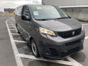 Casi nuevo 2024 Peugeot E-Expert L3H1 75kw/H AT 136bhp - Product Image 4