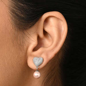 Boucles d'oreilles pendantes en forme de cœur en perles roses argentées, accessoire de bijouterie élégant et tendance - Product Image 4
