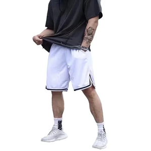 กางเกงขาสั้นกีฬาฤดูร้อนผู้ชาย สไตล์ลำลอง ขาห้าส่วน แฟชั่นหลวมๆ ใส่เล่นบาสเก็ตบอล ใส่เป็นเสื้อคลุมด้านนอก กางเกงไซส์ใหญ่ ผ้าตาข่ายบาง - Product Image 1