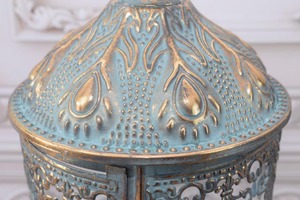Lanterne de table vintage de luxe, lumière d'ambiance pour les événements de restauration intérieure et extérieure, les festivals et les rassemblements, fabriquée à la main en Inde - Product Image 3