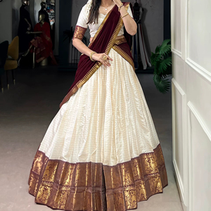 Lehenga Choli de algodón Kalyani con Georgette Dupatta que fluye Tendencia Ropa india y pakistaní Experiencia Tradición atemporal - Product Image 1