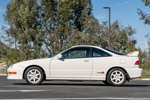 Gran Oferta, ¡Aprovecha! Acura Integra Type R Coupé de 1998, Listo para Enviar - Product Image 3