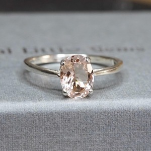 แหวนเงินแท้ 925 ประดับพลอยหรูหรา สไตล์วินเทจสำหรับผู้หญิง ประดับมอร์แกไนต์สีชมพูทรงรัศมี แหวนครบรอบแต่งงาน สไตล์คริสเตียน ประดับมุกน้ำจืดจากผู้จัดจำหน่ายอื่น - Product Image 2