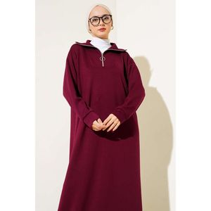 Robe bordeaux à col haut et fermeture éclair - Product Image 4