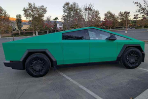 Tesla Cybertruck 2024 Série Foundation Sans Reserve 250-300 ch Double Moteur AWD Volant à Gauche Sièges en Cuir 5 Places Écran Tactile Xénon - Product Image 5