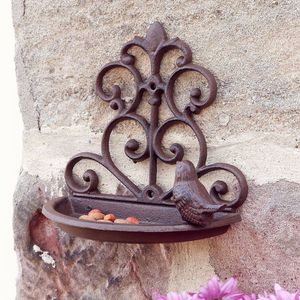 Mangeoire à oiseaux en métal suspendue résistante aux intempéries Porte-graines pour oiseaux sauvages en plein air Construction en fer durable pour la décoration de pelouse de jardin - Product Image 6