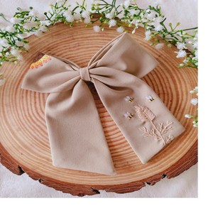 Lazos bordados hechos a medida con tela de terciopelo hechos a mano para accesorios para el cabello de boda-Estilo europeo y americano - Product Image 1