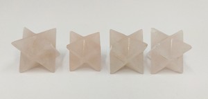Étoiles de Merkaba en Quartz Rose Sculptées, Pierres Précieuses Feng Shui, Art Éco-Responsable, Objets de Collection, Solides Platoniques - Vente en Gros - Product Image 1