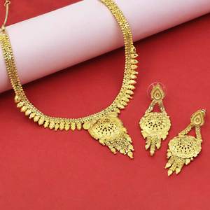 Venta al por mayor formando collares cortos rellenos de oro de 14K 18K 24K, collares de moda chapados en oro de latón, conjunto de joyas de diseño tradicional. - Product Image 1