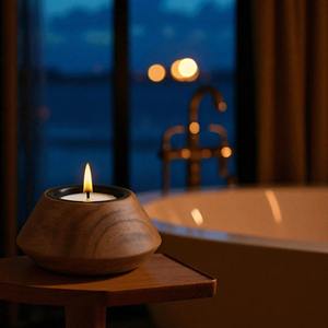 Bougeoir en bois à six colonnes, idéal pour la décoration intérieure, centre de table et éclairage festif, fabriqué à la main en Inde - Product Image 4