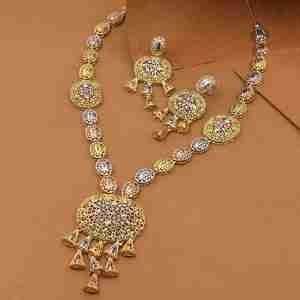 Ensemble de bijoux plaqué or à trois tons en gros, ensemble de colliers multicolores, ensemble de bijoux en laiton à trois tons, ensemble de colliers courts en or tricolore - Product Image 1