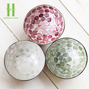 ÉXITO DE VENTAS: Cuencos de Coco Decorativos Lacados con Diseño Único, Hechos a Mano en Vietnam - Product Image 1