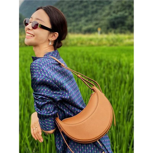 Sac à main bandoulière pour femme, demi-lune, fermeture éclair, tendance, design, imperméable, léger, sac à main de luxe - Product Image 1