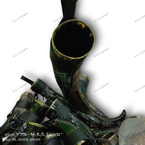 Cuerno para beber de búfalo Vikingo, cuerno para beber con acabado Natural de 500ml con llantas de latón y soporte de cuero, cuerno seguro para alimentos, precio a granel - Product Image 3