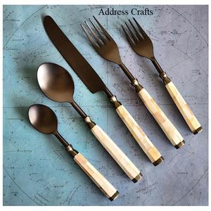 Vente en gros de couverts modernes en acier inoxydable 18/8 avec manche de vadrouille 5 pièces couverts vaisselle cuillère à dessert fourchette couteau - Product Image 3