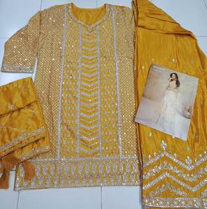 Traje de Chinon pesado hecho a mano de calidad de exportación, cómodo, duradero y diseñado para Ropa Étnica tradicional y moderna a la venta - Product Image 6