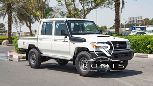 Land Cruiser LC79 Pickup 2022, 4.5L 4x4 Diesel, Doppia Cabina, 6 Posti, Cerchi R18, Aria Condizionata Automatica, Guida a Sinistra - Product Image 5