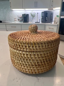 กล่องแต่งหน้าหวายทรงกลมพร้อมฝาปิดกล่องเก็บแฮนด์เมดอุปกรณ์ตกแต่งบ้านและบ้านธรรมชาติเป็นมิตรกับสิ่งแวดล้อมขายส่งจากเวียดนาม - Product Image 4