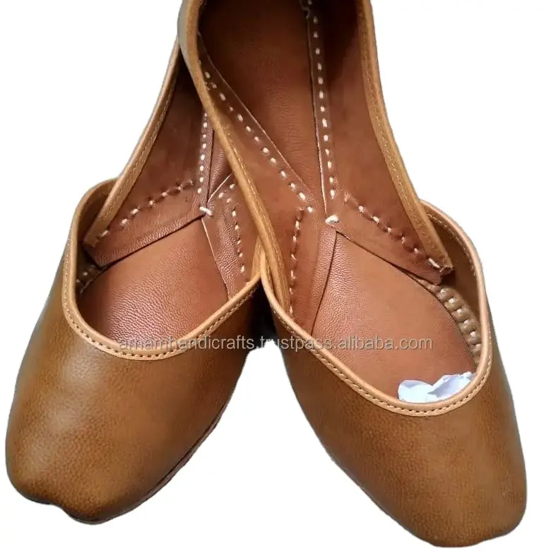 최고 품질 자수 juttis 디자이너 트렌디 한 세련된 jutti 인도 신발 고급스러운