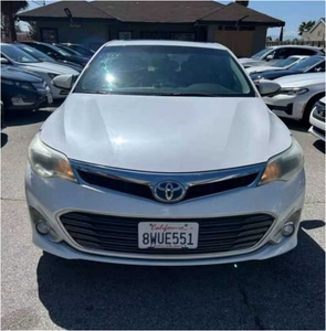 Toyota Avalon Hybrid Limited 2013 Usado en Buen Estado, Sedán de 4 Puertas - Product Image 1