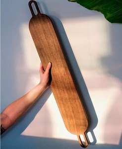 Planche à découper en bois polyvalente, idéale pour servir du fromage et de la charcuterie ou préparer des repas quotidiens à la maison - Product Image 1