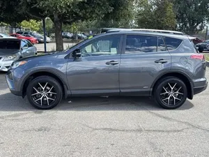 Toyota RAV 4 SE 2018 - Product Image 5