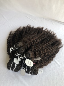 Vente en gros 100% de qualité supérieure 18 ''#2 couleur Kinky Curly Bundles 100% Remy Virgin Extensions de cheveux humains Cuticule alignée - Product Image 6