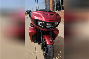 พร้อมขับขี่ปี 2025 สำหรับรถมอเตอร์ไซค์ทัวร์ริ่ง Indian Motorcycle Pursuit Dark Horse 112 พร้อมระบบเสียง PowerBand สีแดงซันเซ็ต ขายแล้ว - Product Image 6