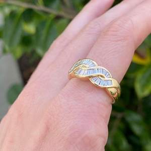 Twisted Infinity Crossover 18K Or Massif Fine Bague Baguette Cut Lab Grown Diamond Proposition Bague Cadeau De Mariage pour Bijoux De Fête - Product Image 2