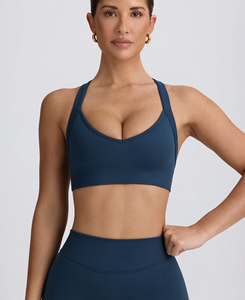 Sujetador Deportivo Ligero transpirable con soporte medio delantero y correa entrecruzada sin costuras de talla grande de lujo para mujer para deportes, gimnasio, correr - Product Image 1