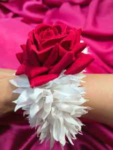 Gajra <b>Bracelets</b> Gajra Jewelry Flower <b>Bracelet</b> Wrist Corsage Hand Gajra <b>Bracelet</b> |Indian Wedding Pakistani Punjabi Wedding Gift - Product Image 6
